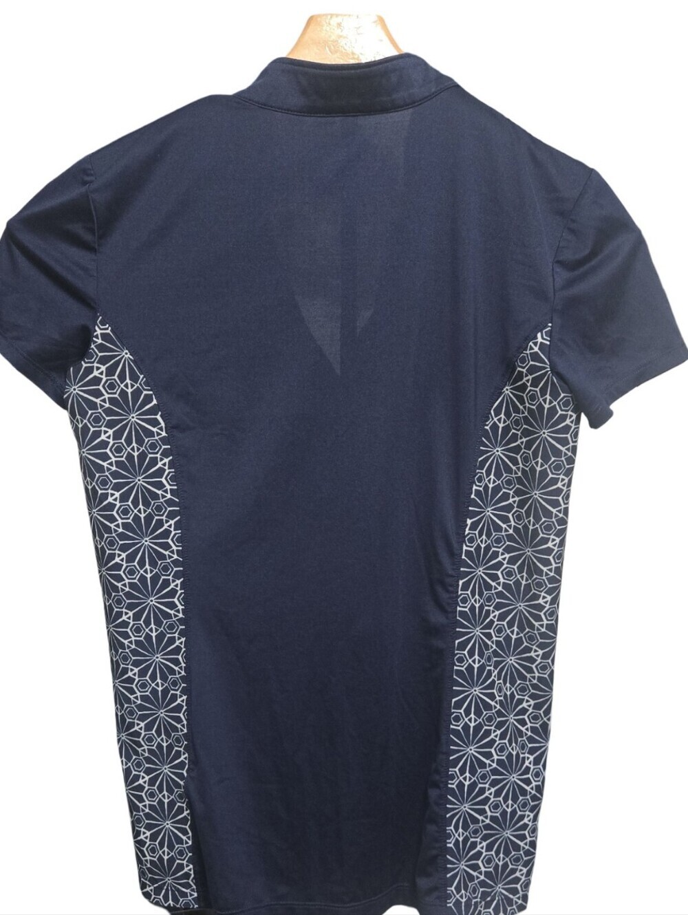Izod Navy Short-Sleeve V-Notch Golf Top Athletic Athleisure Size  XS - Picture 4 of 7